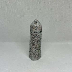 Kiwi Jasper Crystal Tower